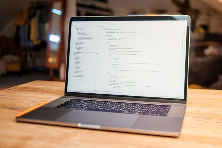 web design office laptop — professional stock image